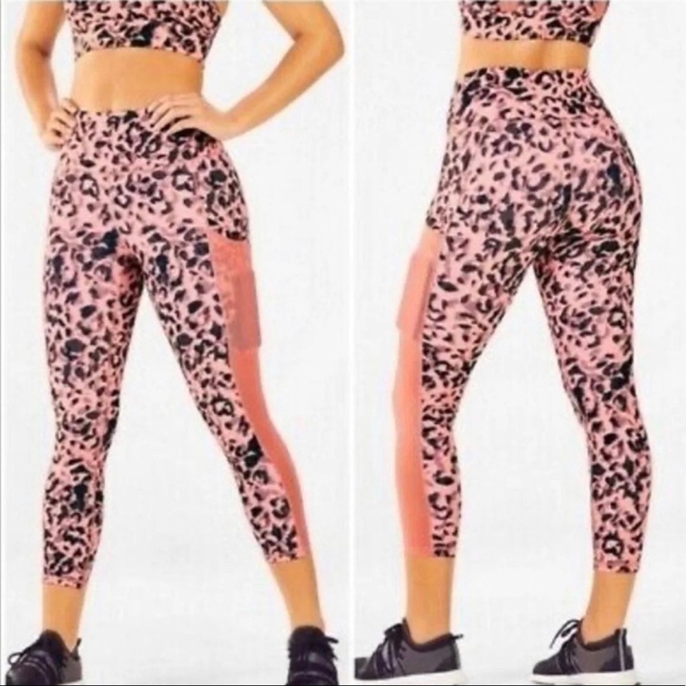 Fabletics Mila Leopard Print pocket capri Powerhold S
